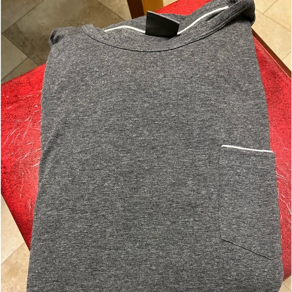 Lacoste Men’s Large Sleepwear shirt - Picture 5 of 5